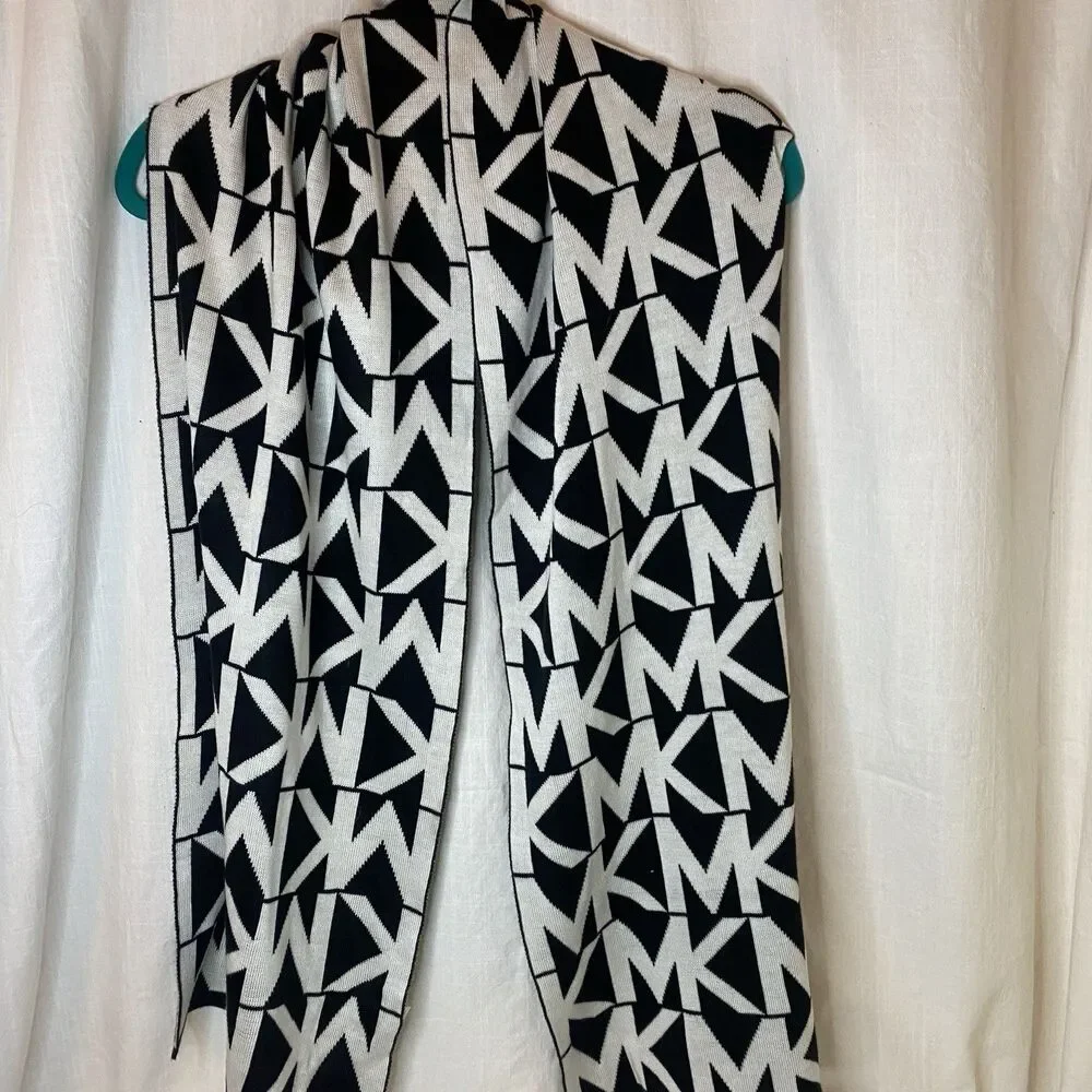 Michael Kors Black White Signature Monogramed MK Classic Knit Scarf - Picture 2 of 6